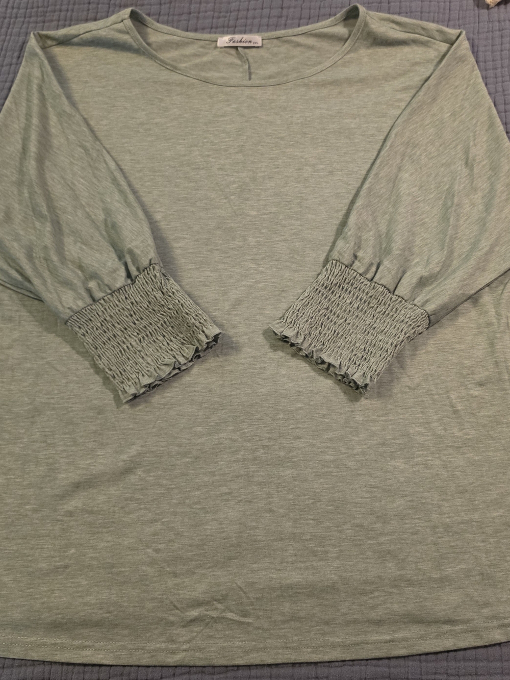 Stretch-Smock Sleeve Lightweight Green Top